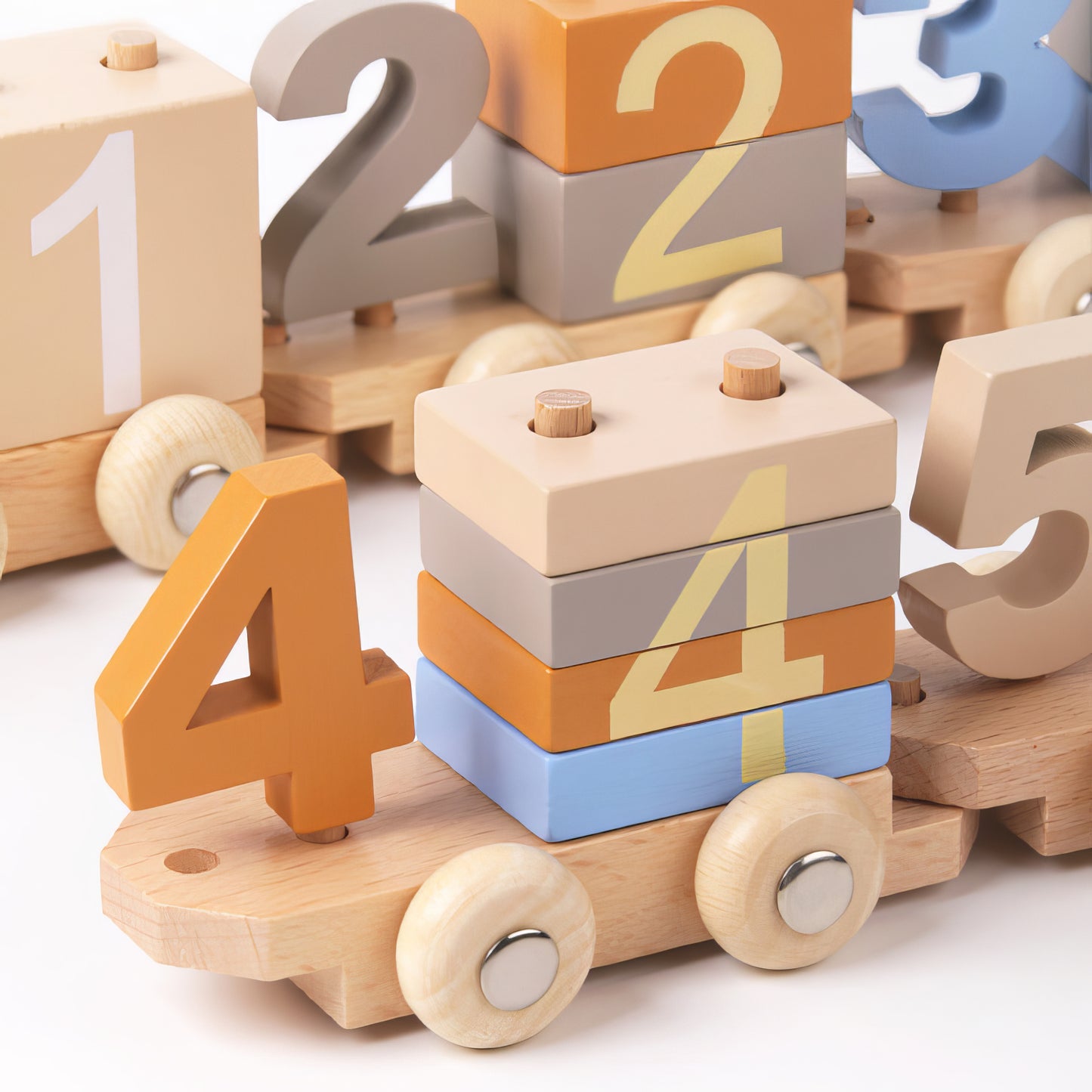 Montessori Ahşap Tren Seti – Eğitici ve Eğlenceli Ahşap Oyuncak Tren (3 Yaş+)