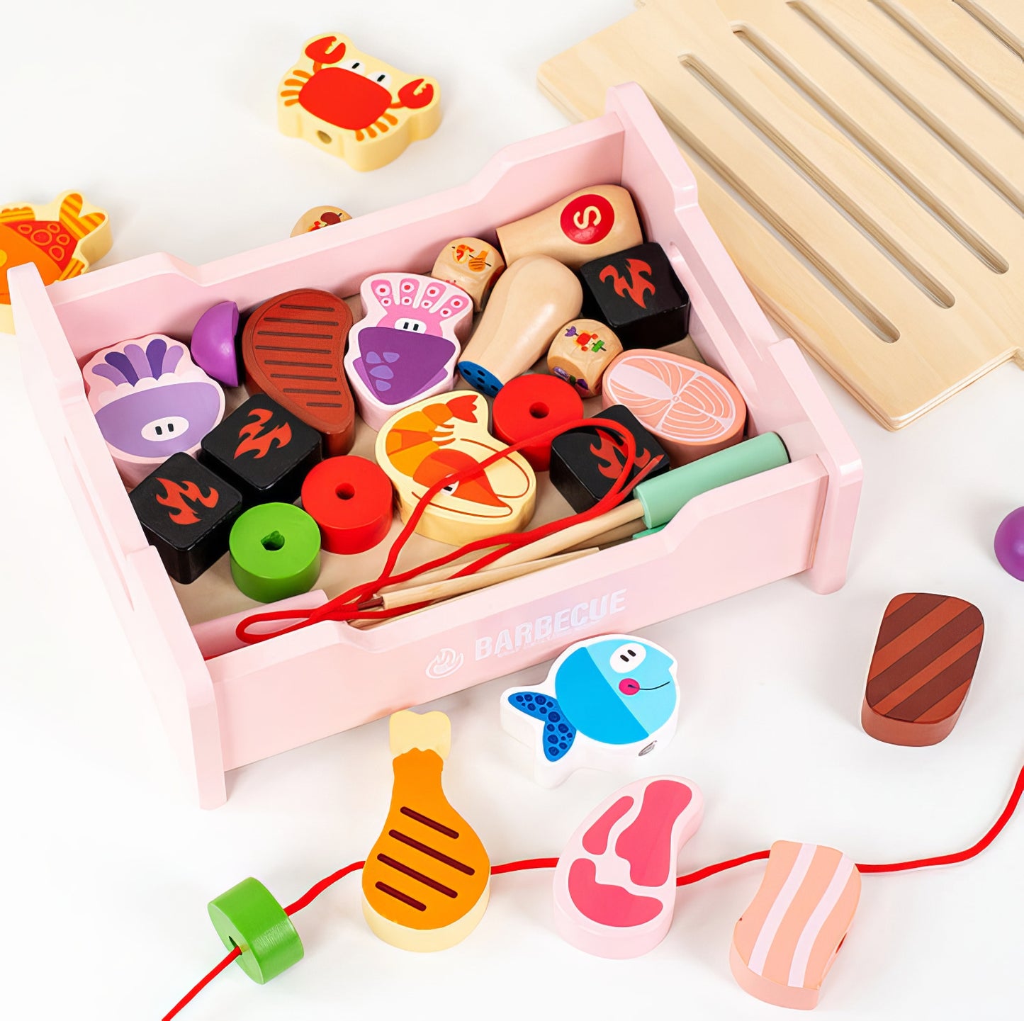 Montessori İlhamlı Barbekü Oyun Seti – Doğal Ahşap, Pembe ve Yeşil