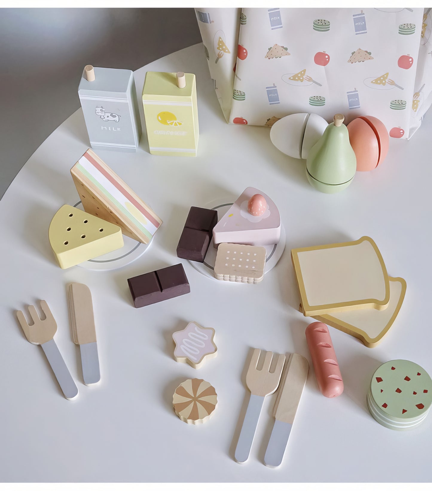 Montessori Ahşap 24 Parça Çantalı Piknik Seti – Nunukids