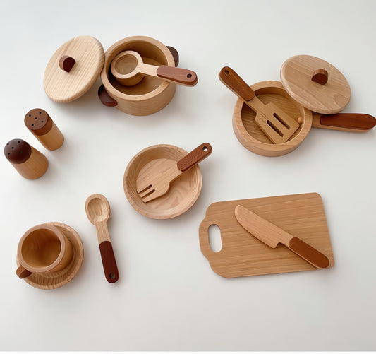 Montessori Ahşap 15 Parça Yemek Takımı – Eğitici Mutfak Oyuncak Seti