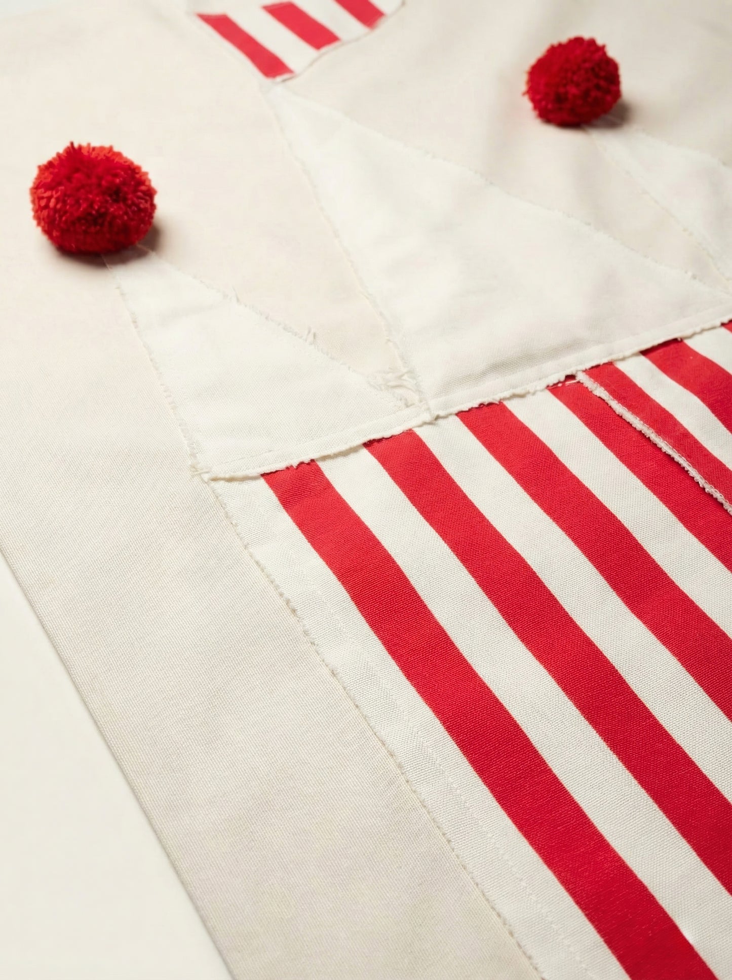 Kişiselleştirilebilir Çocuk Kapı Tiyatrosu - Oyun Evi Perdesi - Montessori Oyun Çadırı - Çocuk Odası Dekorasyonu - Kukla Sahnesi - Sirk Temalı Oyun Alanı