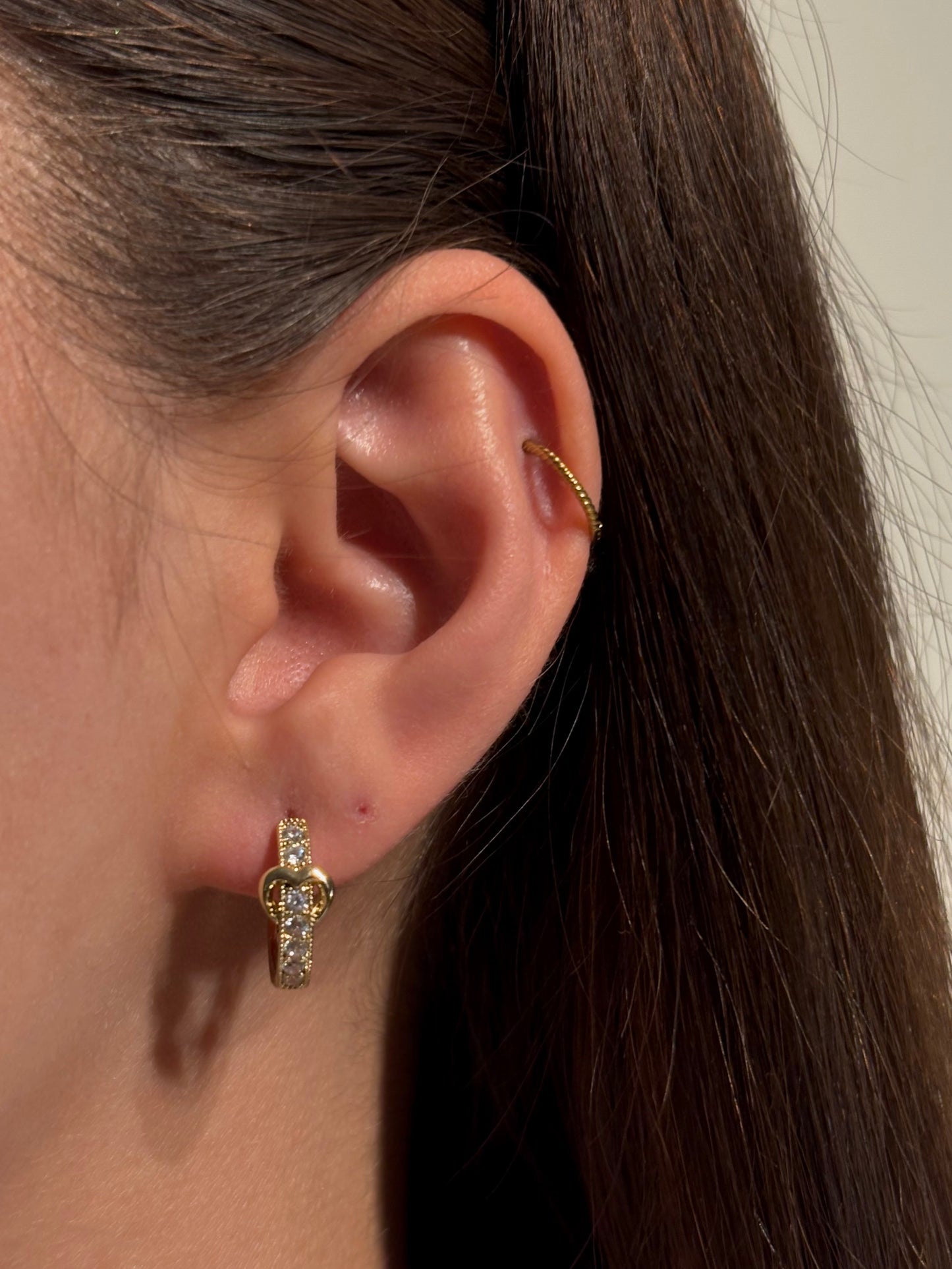 Xuping Çelik Küpe Kadın Amour Taşlı Küpe Işıltılı Halka Model Eternal Sunshine