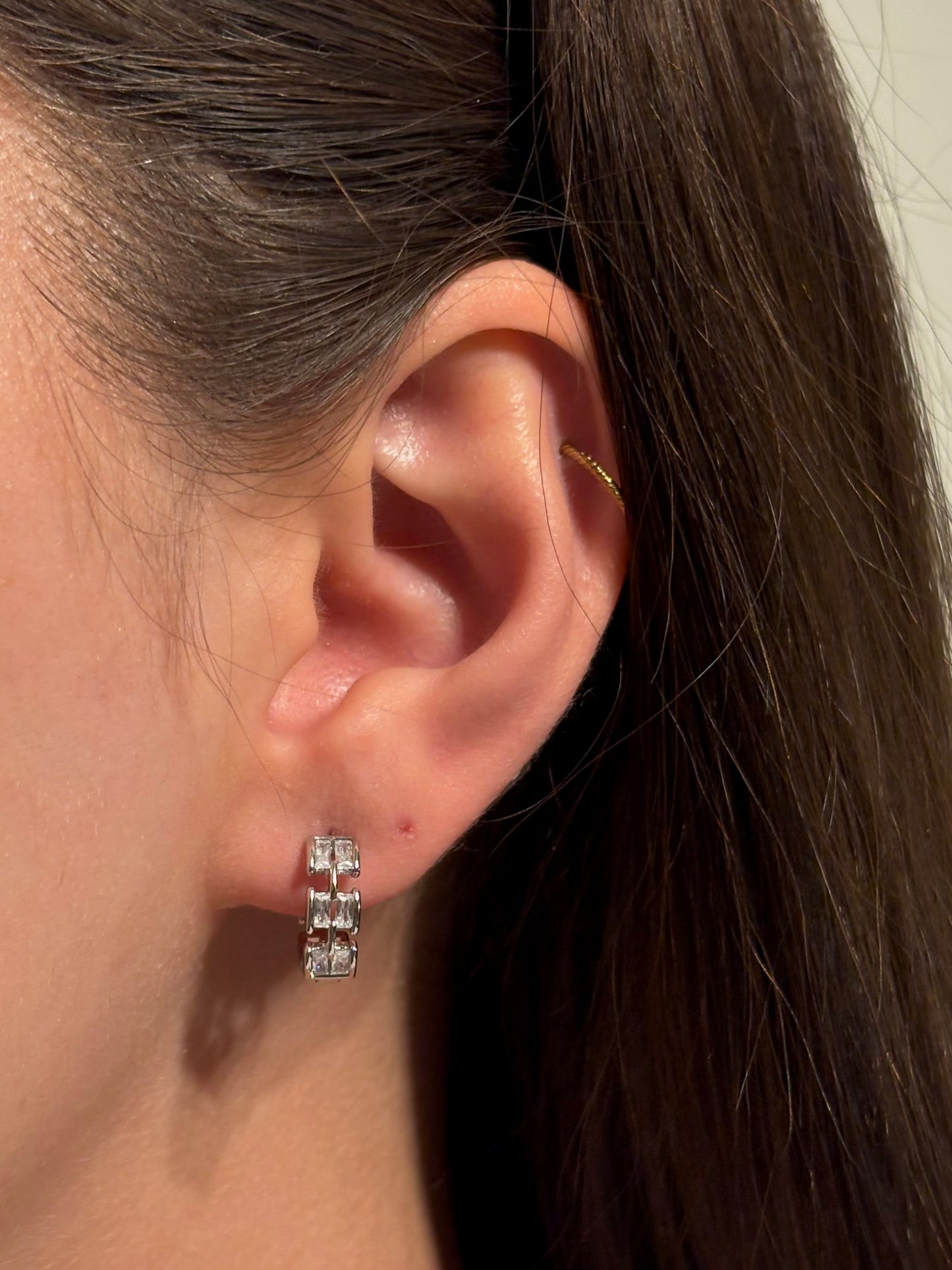 Xuping Çelik Küpe Kadın Luxe Silver Küpe Işıltılı Halka Model Eternal Sunshine