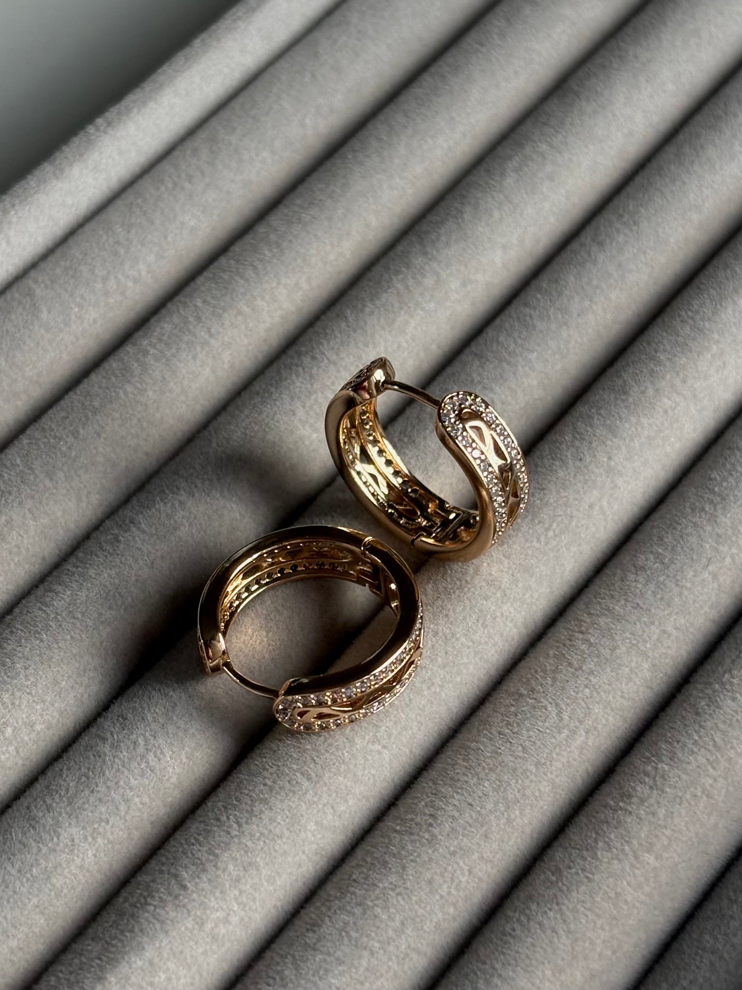 Xuping Çelik Küpe Kadın Silva Rose Küpe Işıltılı Halka Model Eternal Sunshine