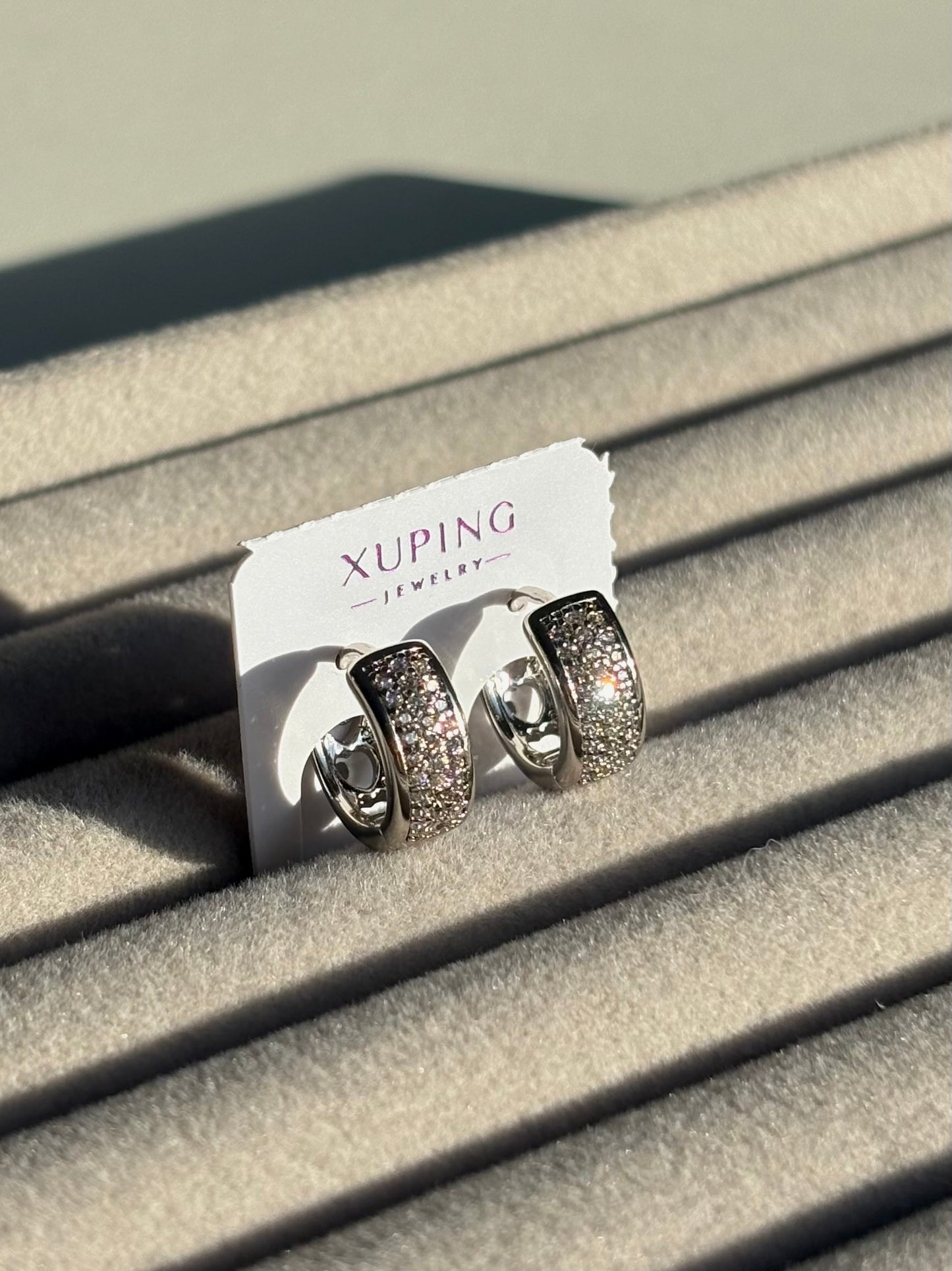 Xuping 2'li Çelik Küpe Seti ELVA & LOVE Halka Küpe & Taşlı Model Kombini Eternal Sunshine