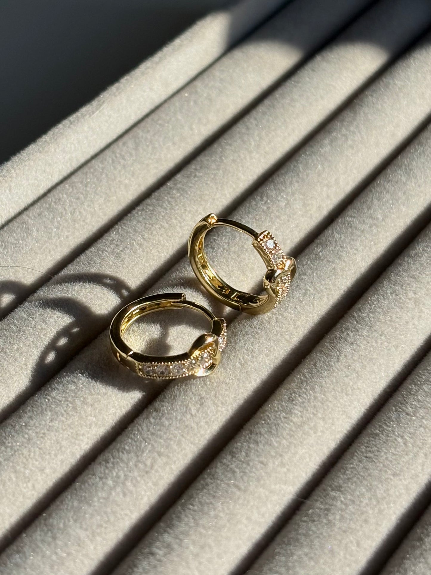 Xuping Çelik Küpe Kadın Amour Taşlı Küpe Işıltılı Halka Model Eternal Sunshine