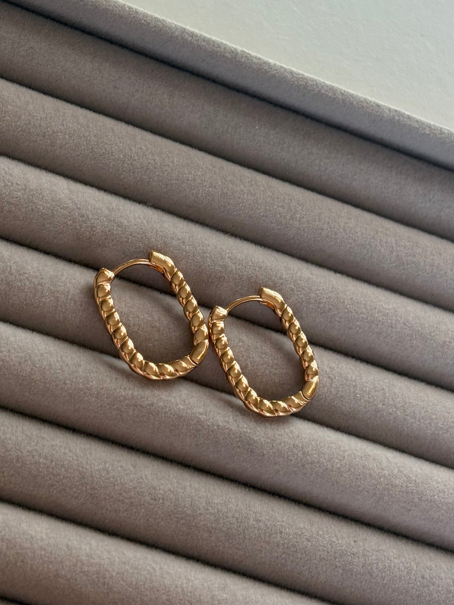 Xuping Çelik Küpe Kadın Luma Taşlı Küpe Işıltılı Halka Model Eternal Sunshine