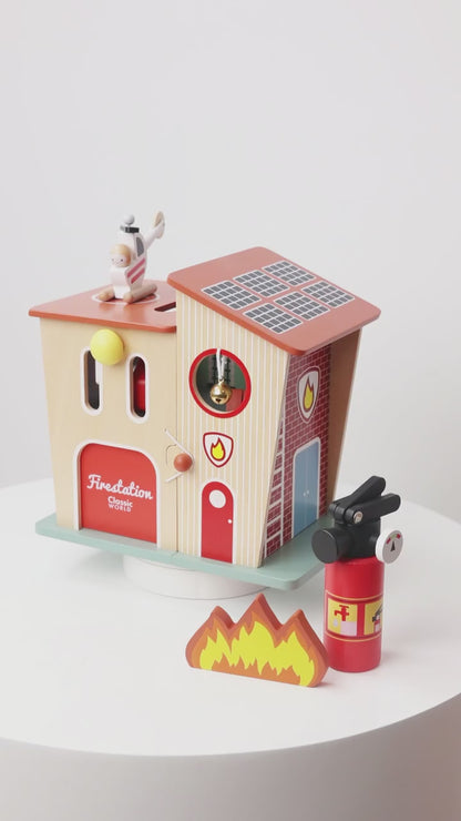 Ahşap İtfaiye İstasyonu ve Garaj Seti - Araçlı & Figürlü (13 Parça)
